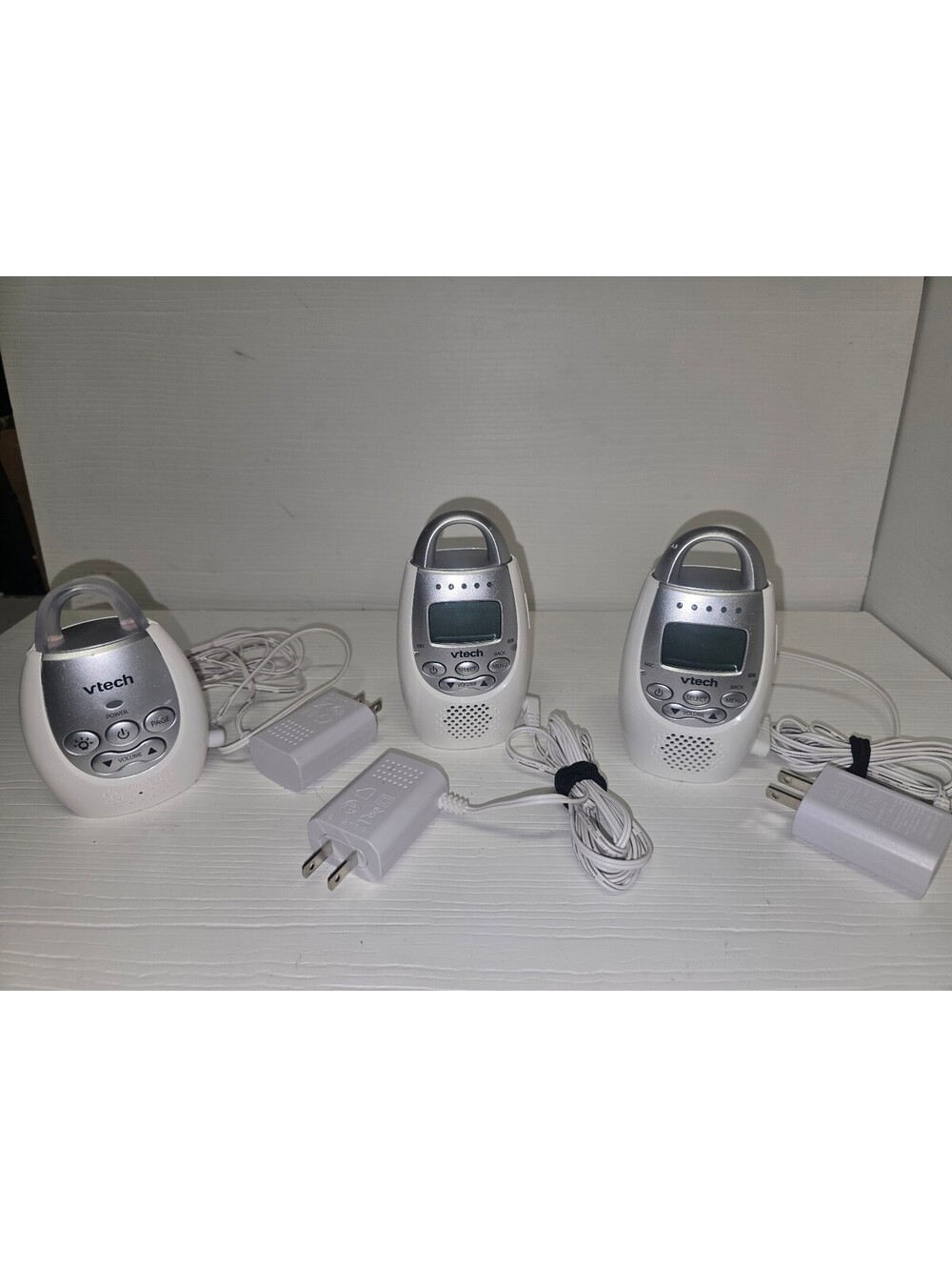 VTech DM221-2 Audio Baby Monitor System 1 Baby Unit 2 Parent Units Chargers